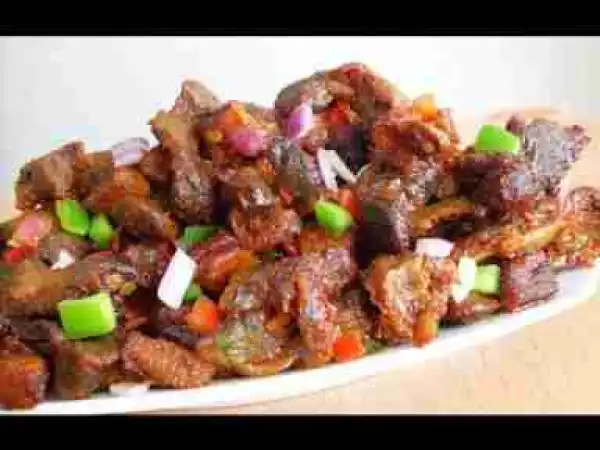 Video: Dodo gizzard -Gizdodo Recipe (Nigerian Stewed Gizzard & Plantain)